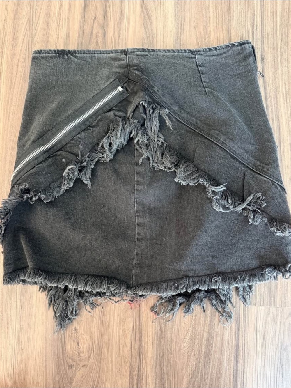 Signature 8 skirt